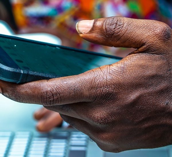 Una alianza para promover los derechos digitales y el desarrollo de Internet en África Thumbnail Una alianza para promover los derechos digitales y el desarrollo de Internet en África Thumbnail